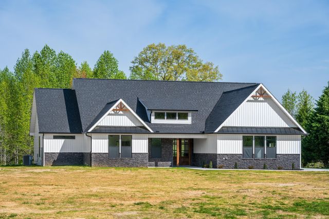 337 Hunter Trail, Trenton, GA 30752