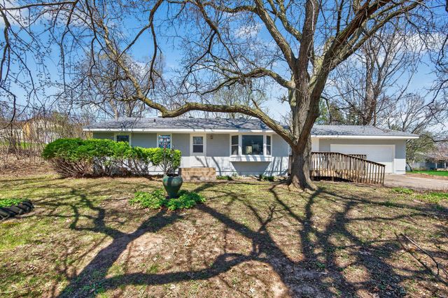 31 Demont Avenue E, Little Canada, MN 55117