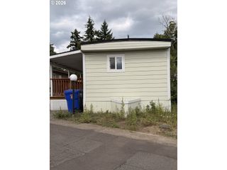 13055 Se STARK St 36, Portland, OR 97233