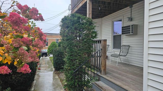 637 Harvard Street, Manchester, NH 03103