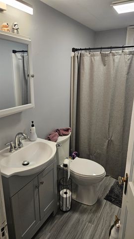 637 Harvard Street, Manchester, NH 03103