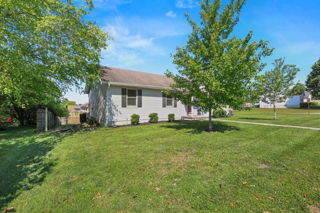 913 North Meadowhill Road, Paris, KY 40361