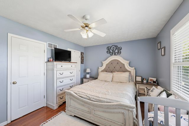 913 North Meadowhill Road, Paris, KY 40361