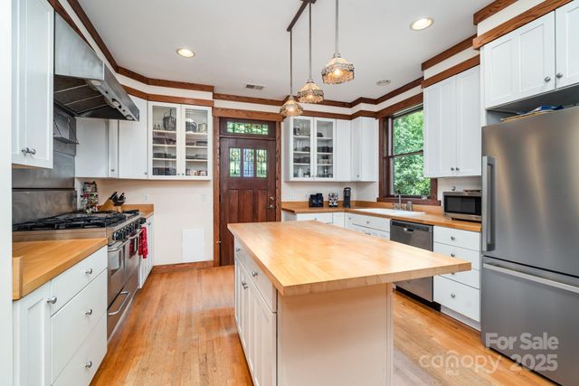146 N Harbor Watch Drive, Statesville, NC 28677