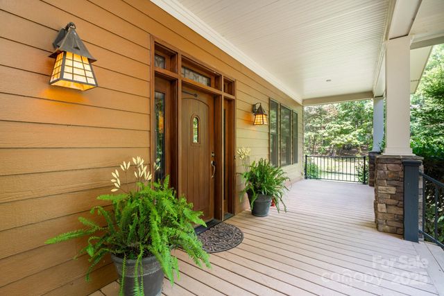 146 N Harbor Watch Drive, Statesville, NC 28677