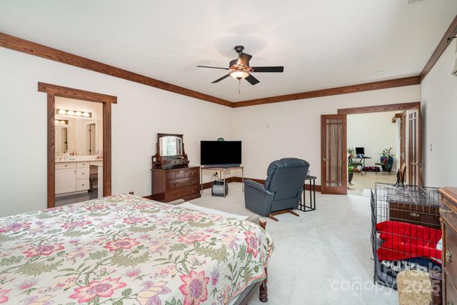 146 N Harbor Watch Drive, Statesville, NC 28677