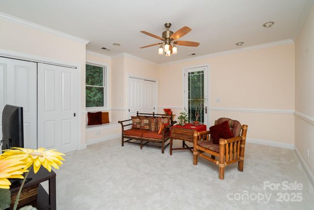146 N Harbor Watch Drive, Statesville, NC 28677
