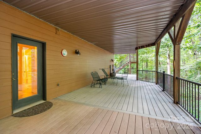 146 N Harbor Watch Drive, Statesville, NC 28677