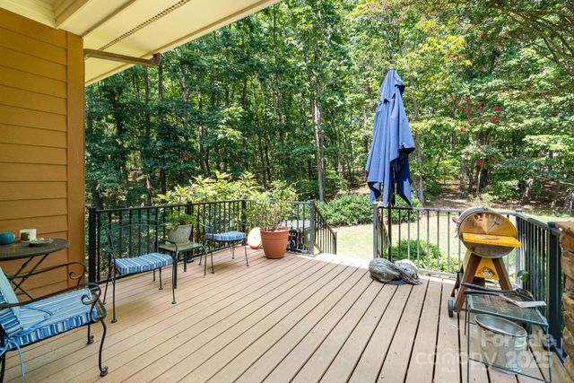 146 N Harbor Watch Drive, Statesville, NC 28677