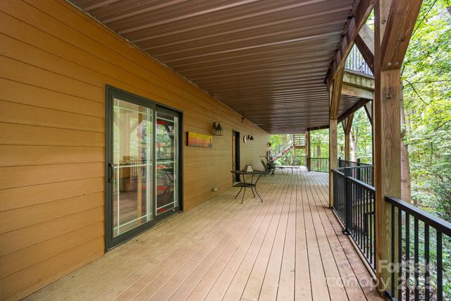 146 N Harbor Watch Drive, Statesville, NC 28677