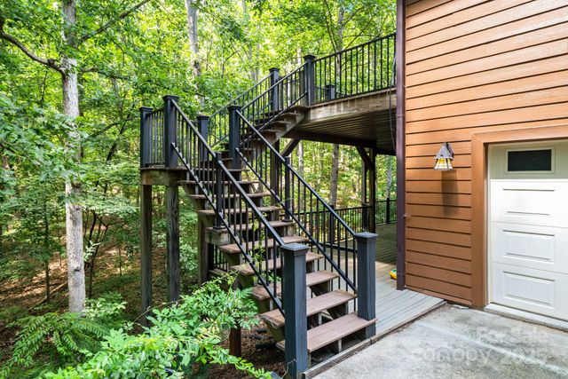 146 N Harbor Watch Drive, Statesville, NC 28677