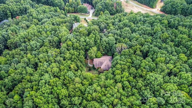 146 N Harbor Watch Drive, Statesville, NC 28677