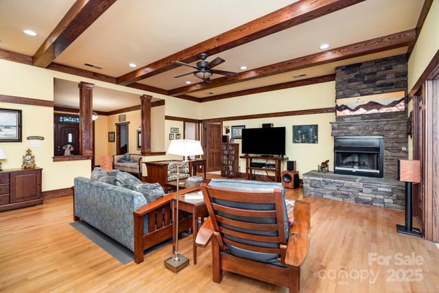 146 N Harbor Watch Drive, Statesville, NC 28677