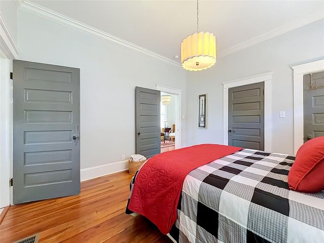 514 S PALMETTO AVENUE, Sanford, FL 32771