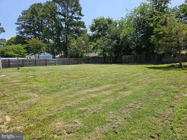 122 HALL DR, Salisbury, MD 21804