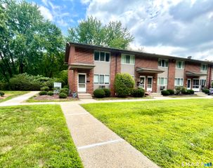 244 New Britain Avenue 1, Farmington, CT 06085
