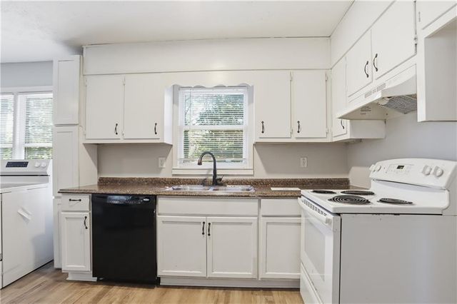 3070 Kipling Drive, Powder Springs, GA 30127