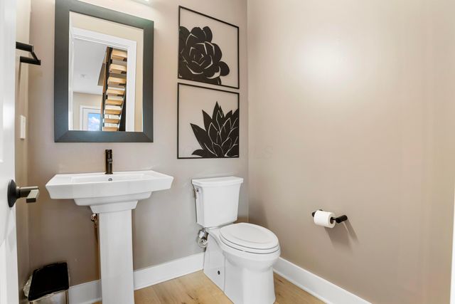 2288 Quarry Trails Drive, Columbus, OH 43228