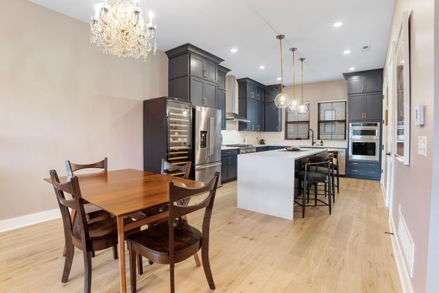 2288 Quarry Trails Drive, Columbus, OH 43228