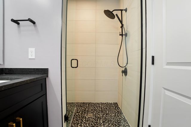 2288 Quarry Trails Drive, Columbus, OH 43228