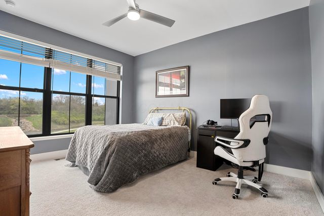 2288 Quarry Trails Drive, Columbus, OH 43228