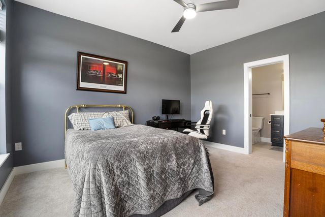 2288 Quarry Trails Drive, Columbus, OH 43228