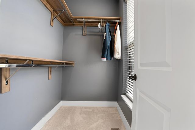 2288 Quarry Trails Drive, Columbus, OH 43228