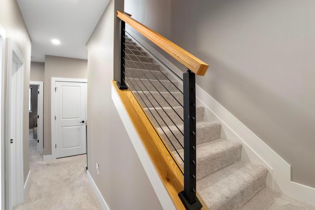 2288 Quarry Trails Drive, Columbus, OH 43228