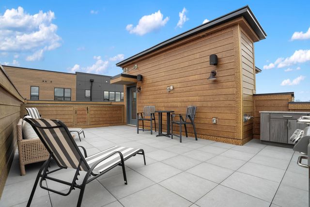 2288 Quarry Trails Drive, Columbus, OH 43228