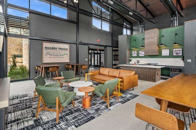 2288 Quarry Trails Drive, Columbus, OH 43228