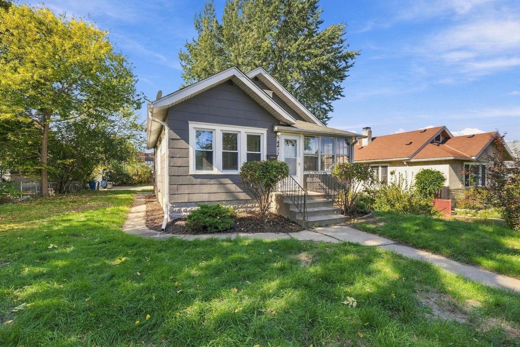 4417 Russell Avenue N, Minneapolis, MN 55412 — photo 2