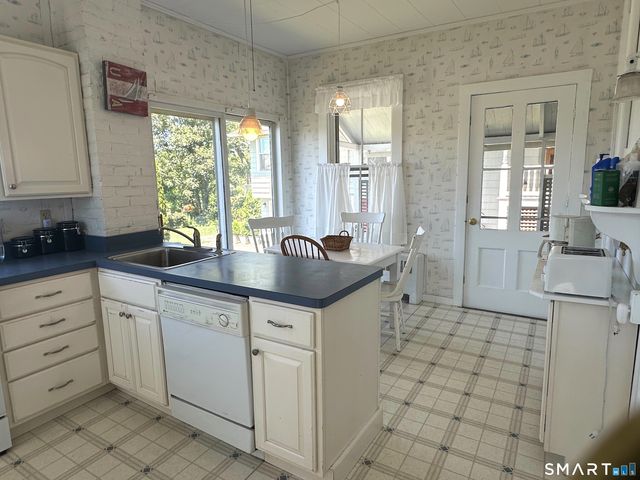 18 Prospect Hill Road, Branford, CT 06405