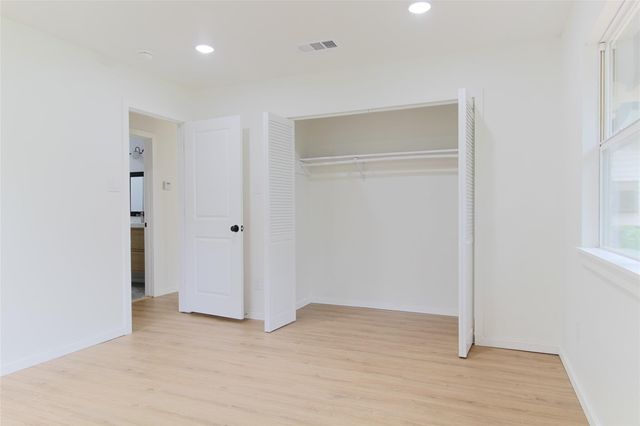 305 ROWLAND DR, Austin, TX 78745