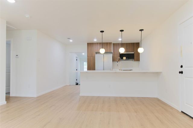 305 ROWLAND DR, Austin, TX 78745