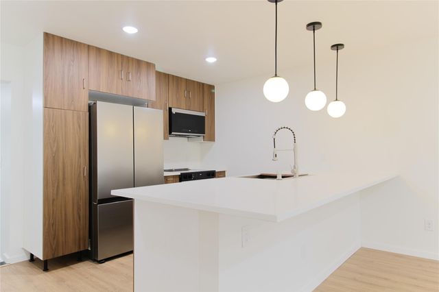 305 ROWLAND DR, Austin, TX 78745