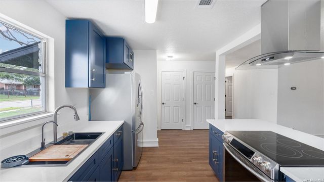 158 BAYVILLE DR, San Antonio, TX 78226