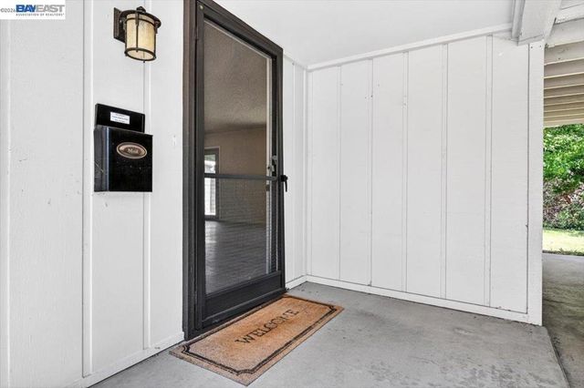 1912 Ptarmigan Dr 2, Walnut Creek, CA 94595