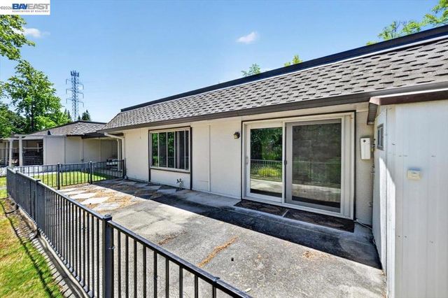 1912 Ptarmigan Dr 2, Walnut Creek, CA 94595