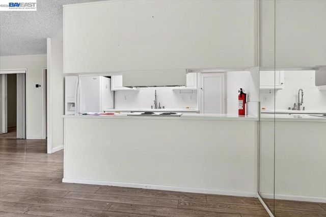 1912 Ptarmigan Dr 2, Walnut Creek, CA 94595