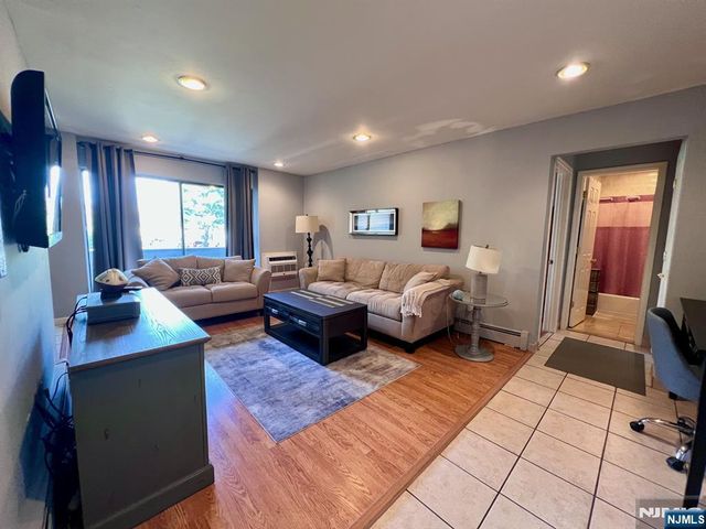 14 River F, Nutley, NJ 07110