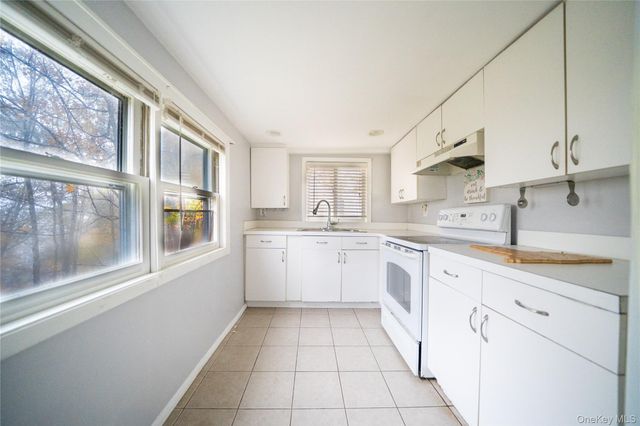 126 Tanglewylde Road 2, Lake Peekskill, NY 10579