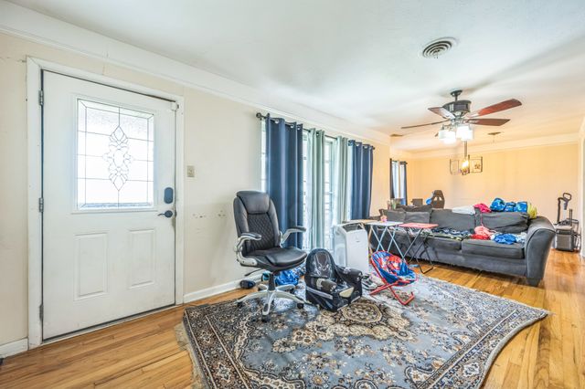 808 Lee Drive, Bedford, TX 76022