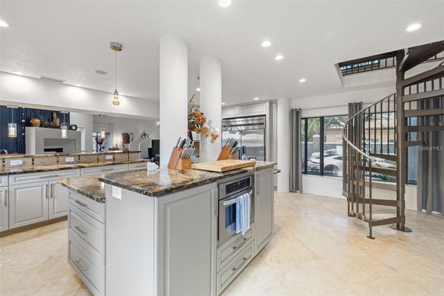 2785 BAYSIDE DRIVE S, St Petersburg, FL 33705