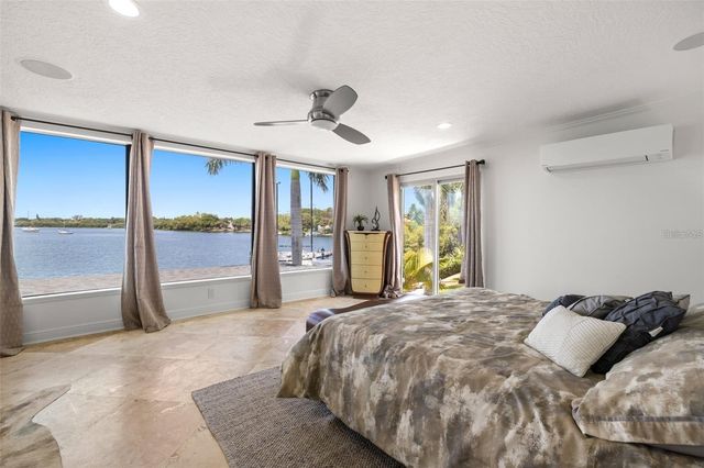 2785 BAYSIDE DRIVE S, St Petersburg, FL 33705