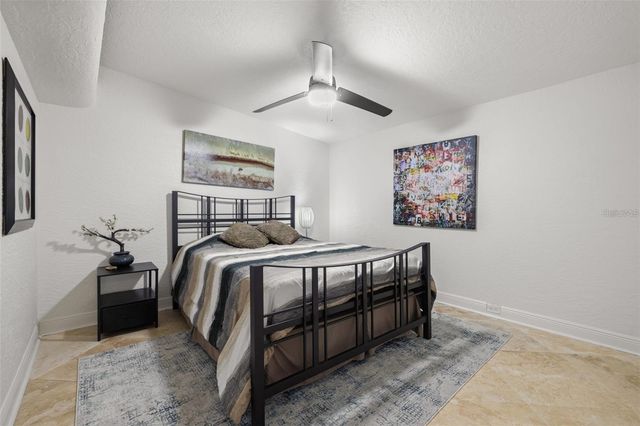 2785 BAYSIDE DRIVE S, St Petersburg, FL 33705