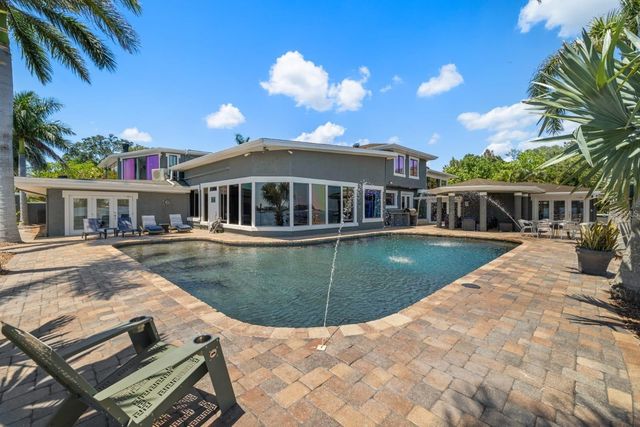 2785 BAYSIDE DRIVE S, St Petersburg, FL 33705