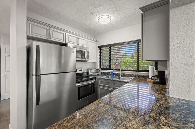 2785 BAYSIDE DRIVE S, St Petersburg, FL 33705