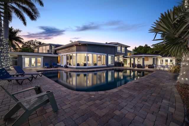 2785 BAYSIDE DRIVE S, St Petersburg, FL 33705