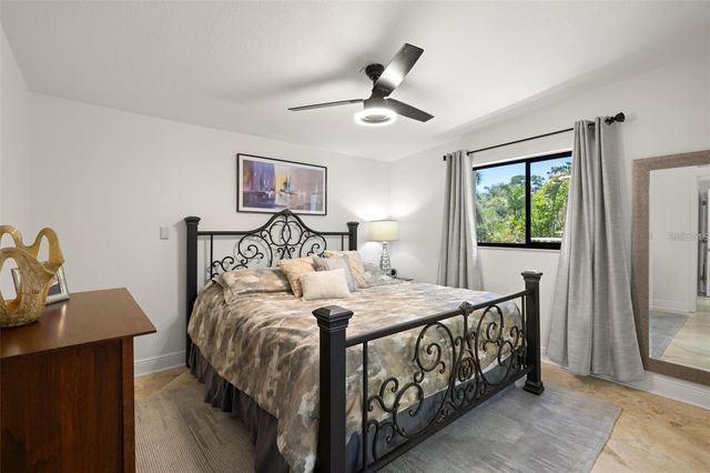 2785 BAYSIDE DRIVE S, St Petersburg, FL 33705