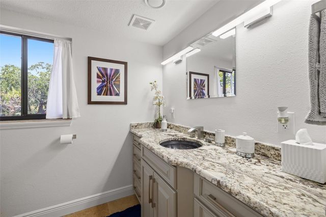 2785 BAYSIDE DRIVE S, St Petersburg, FL 33705